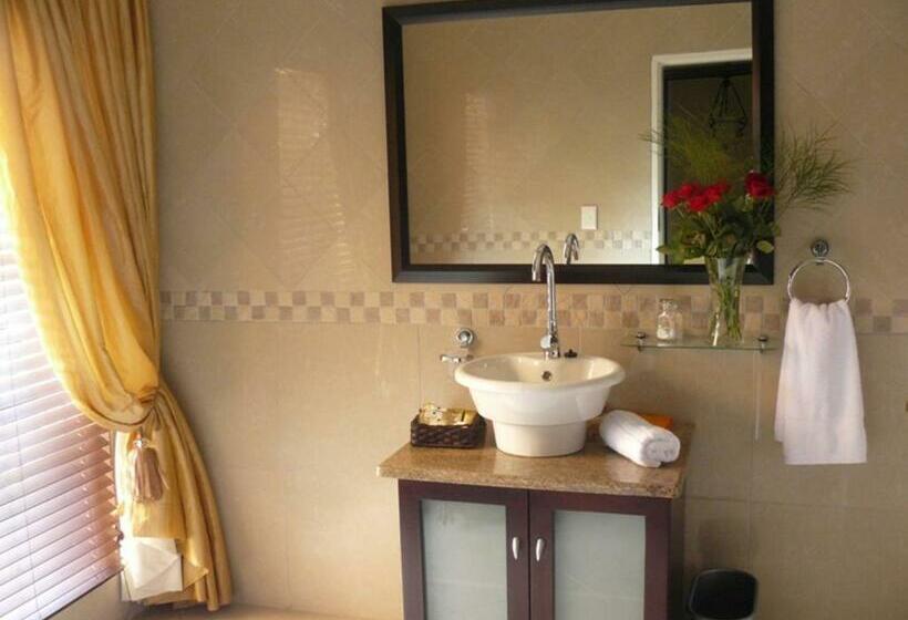 Люкс, Villa Xanelle Boutique Guest House