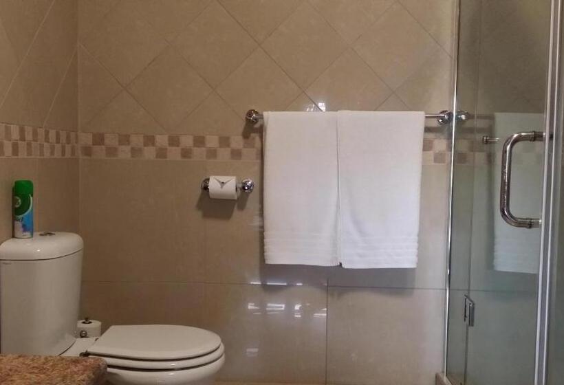 Люкс Повышенной Комфортности, Villa Xanelle Boutique Guest House