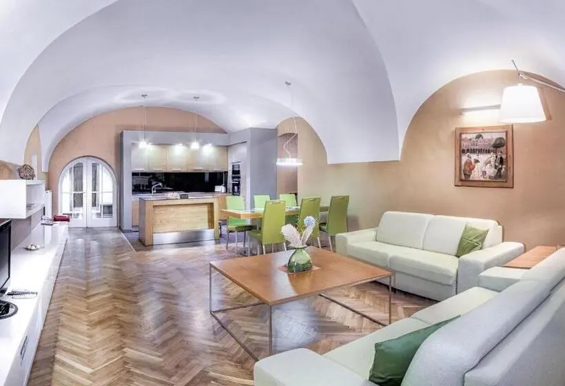 Huoneisto 1 Makuuhuone, Apartmany Chornitzeruv Dum