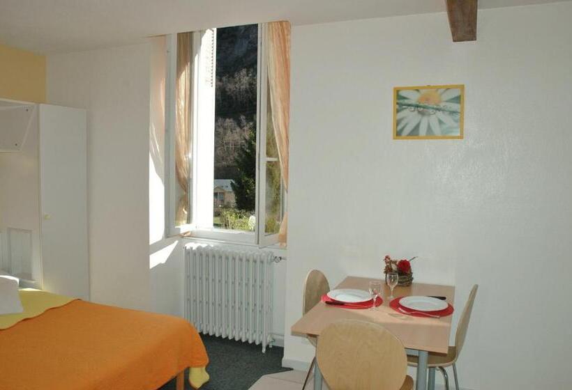 スタンダードスタジオ, Appart Le Chili  Quartier Thermal  Lit Fait