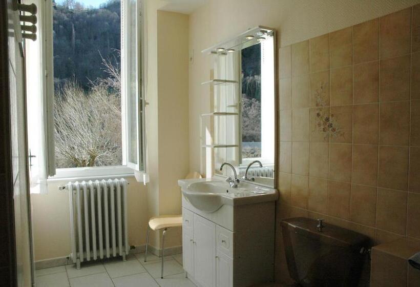 スタンダードスタジオ, Appart Le Chili  Quartier Thermal  Lit Fait