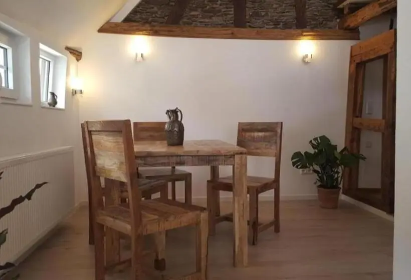 １ベッドルームアパートメント, Cafe Konditorei Pension Sander