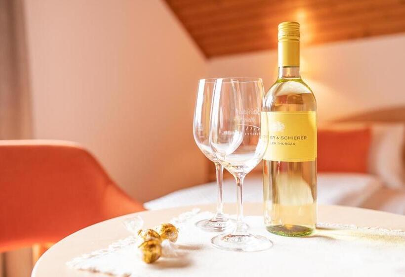 Comfort room with lake view, Frühstückspension Götzfried Hof