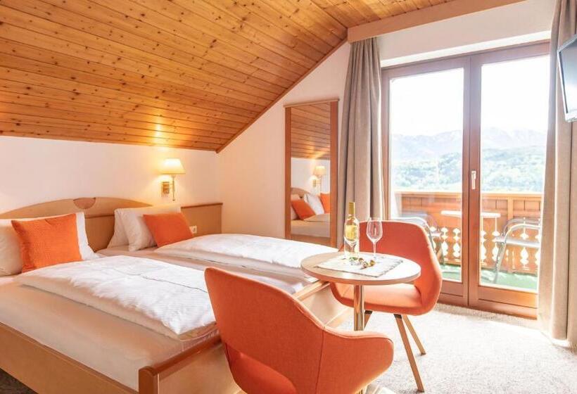 Comfort room with lake view, Frühstückspension Götzfried Hof