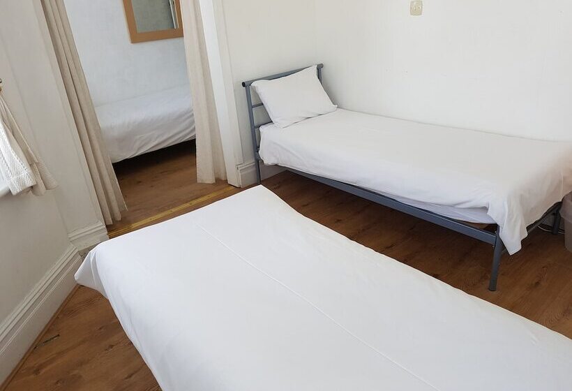 חדר סטנדרט לשלושה, Boscombe Reef