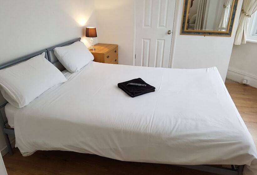 חדר סטנדרט לשלושה, Boscombe Reef