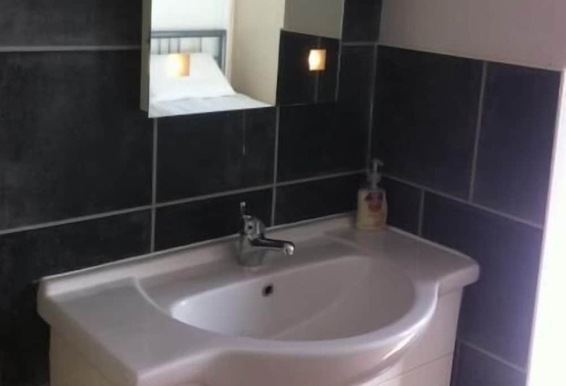 חדר סטנדרט לארבעה, Boscombe Reef