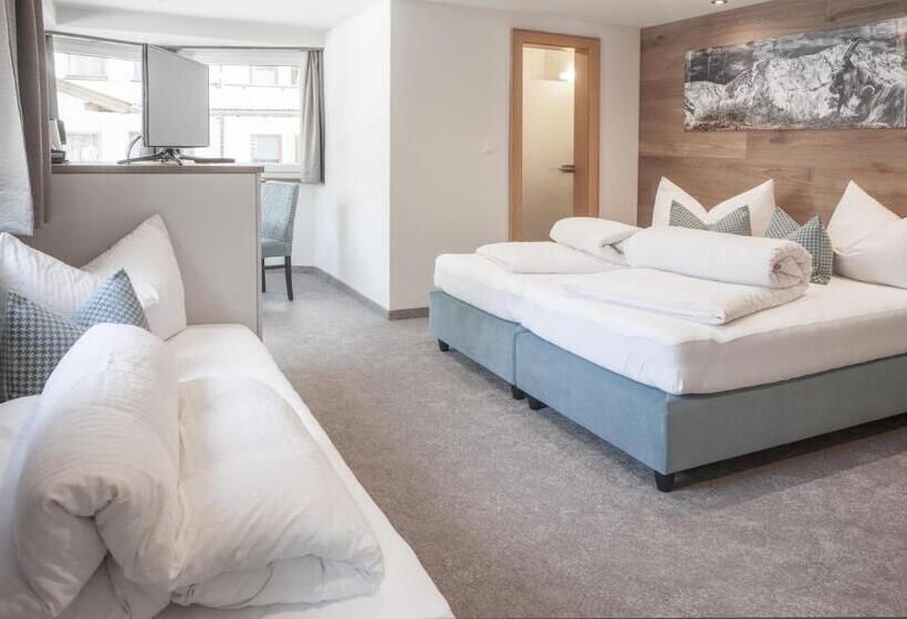 Трехместный Номер Стандарт с Балконом, Garni ötztals & Aparts