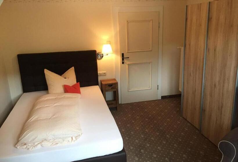 标准单人间, Gästehaus Linsinger