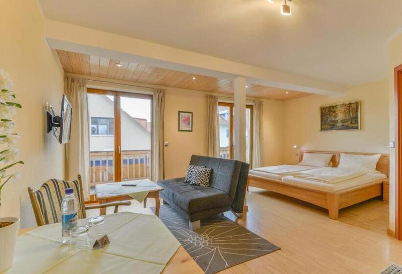 Номер Стандарт с Балконом, Haus Am Gries