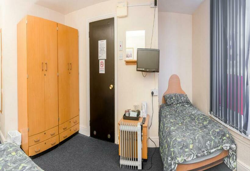 غرفة قياسية ثلاثية, La Tavola Calda