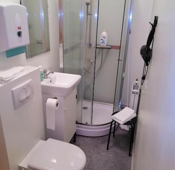 اتاق استاندارد چهارنفره با سرویس بهداشتی مشترک, Lyngás Guesthouse