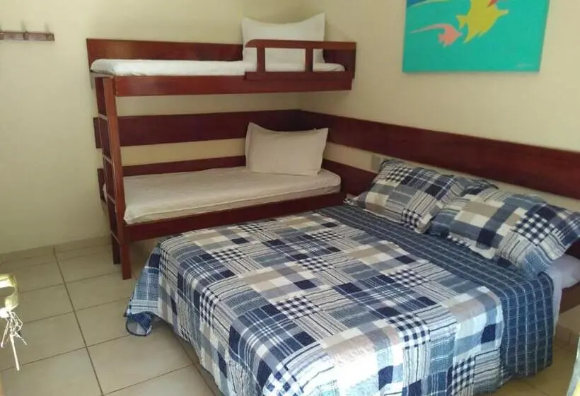 スタンダード4人部屋, Pousada Praia D'azul