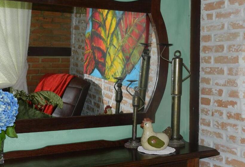 高级洋房, Pousada Recanto Do Pinheirão