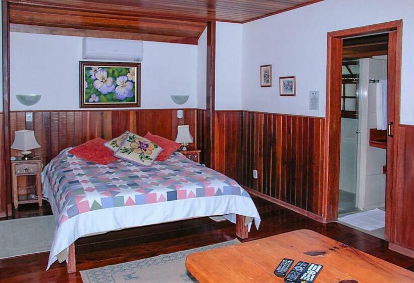 샬레, Pousada Vale Das Hortensias