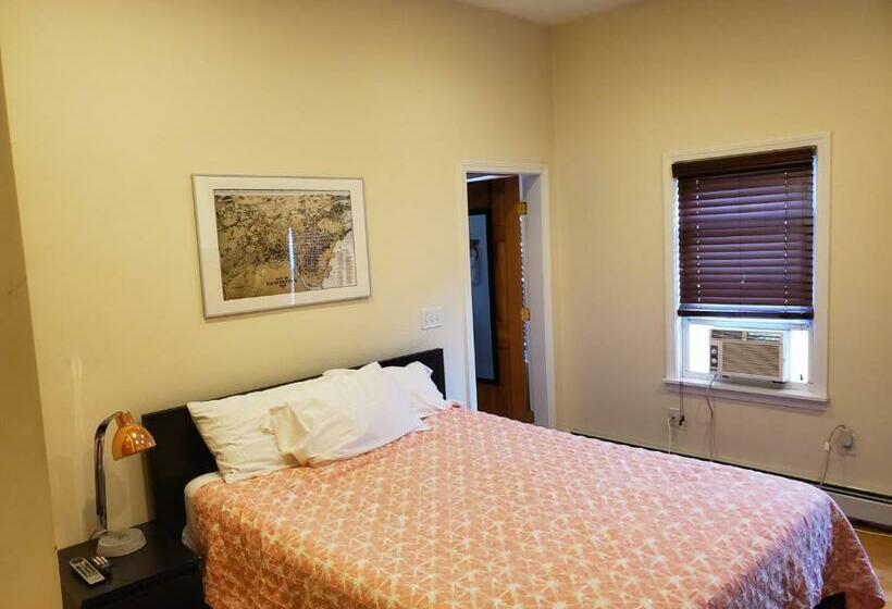 חדר סטנדרט, The Windsor Inn