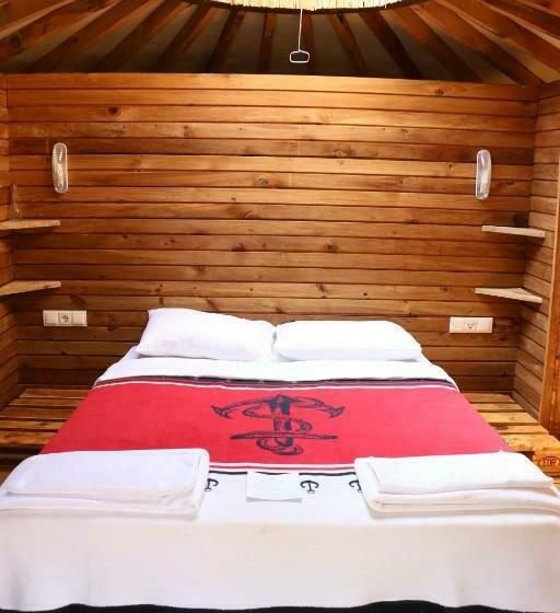 בקתה דלוקס, Chakra Beach Kabak