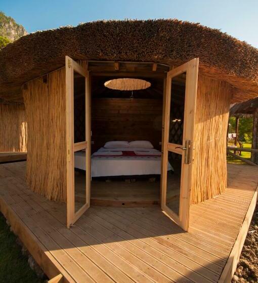 בקתה דלוקס, Chakra Beach Kabak