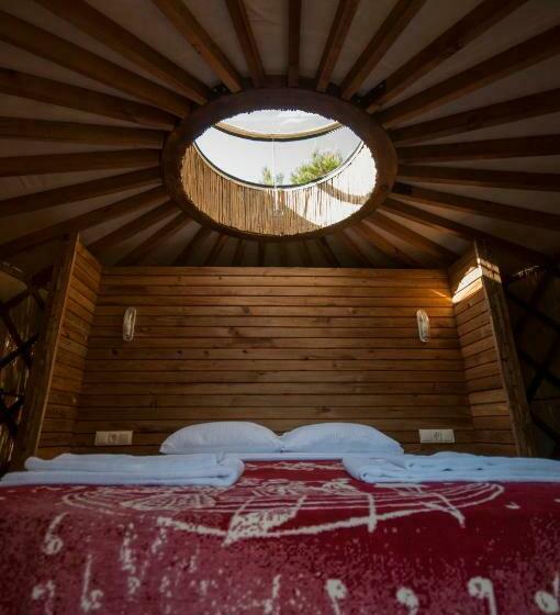 בקתה דלוקס, Chakra Beach Kabak