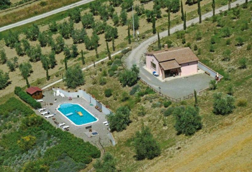 منزل غرفتين نوم, Le Capannacce