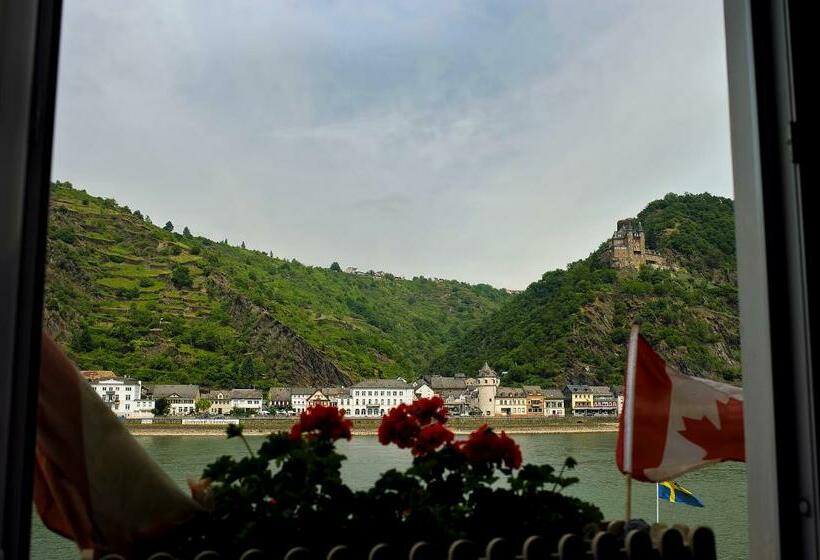 共用浴室的经济型房间, An Der Fähre