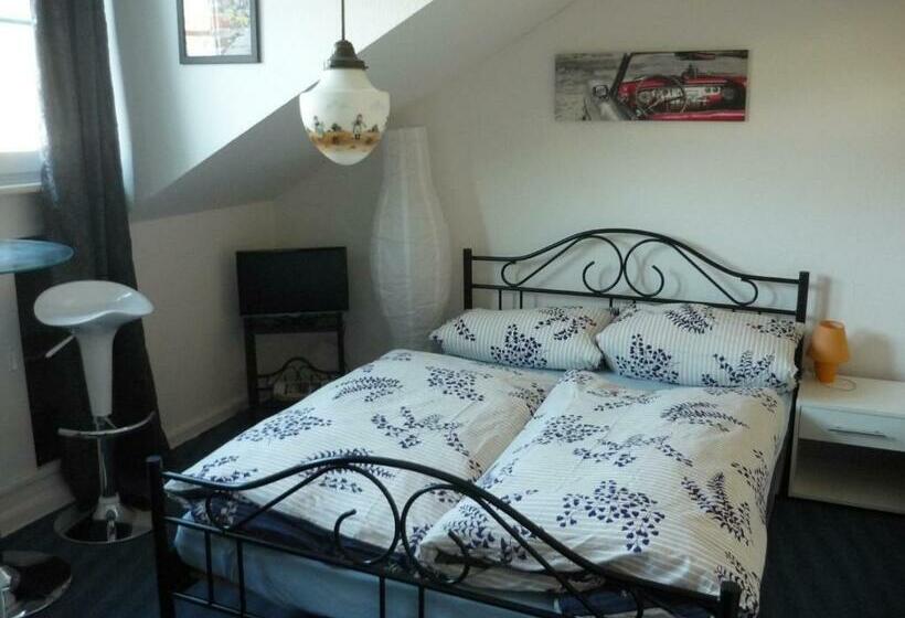 이코노미 룸 공용욕실, An Der Fähre