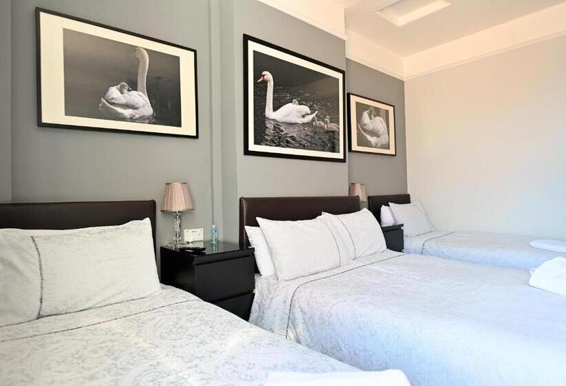 Четырехместный Номер Стандарт, Avoncot Guest House