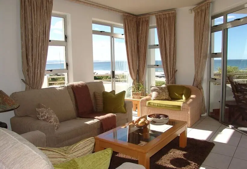 スーペリアースイート, Diaz 15 House On The Bay