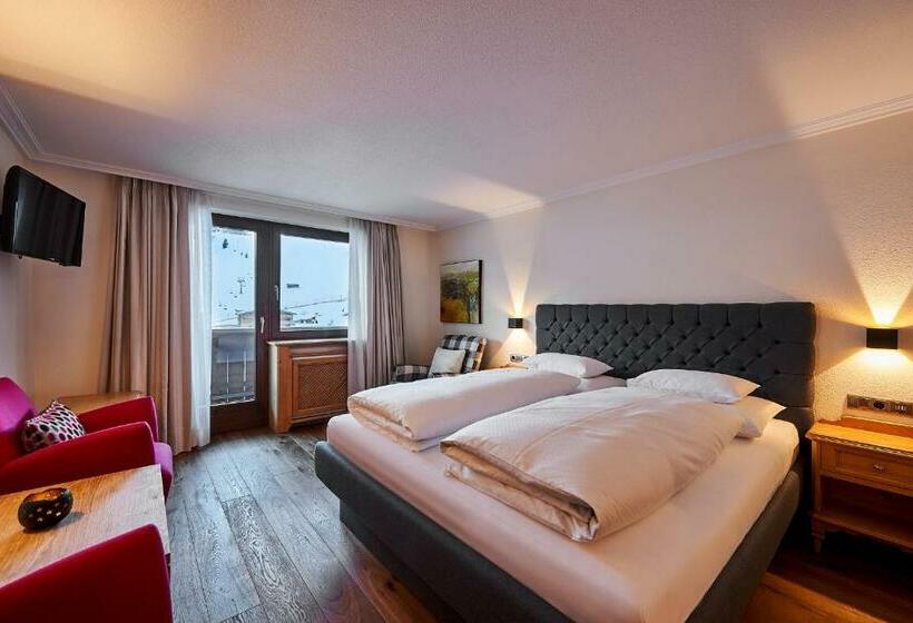 バルコニー付きスーペリアルーム, Garni Edelweiss