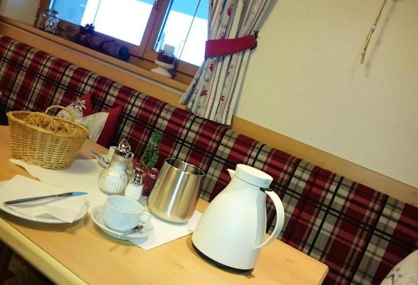 Camera Standard Bagno Condiviso, Haus Zeinissee