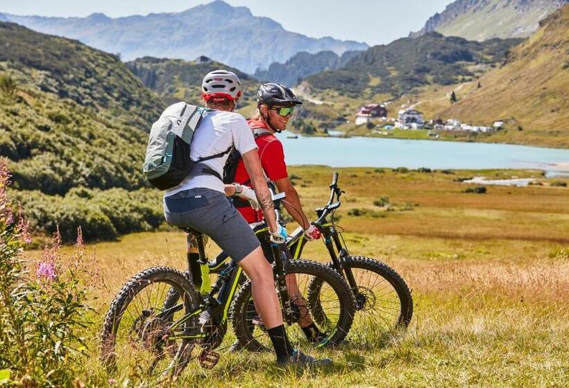 Camera Tripla Standard Bagno Condiviso, Haus Zeinissee