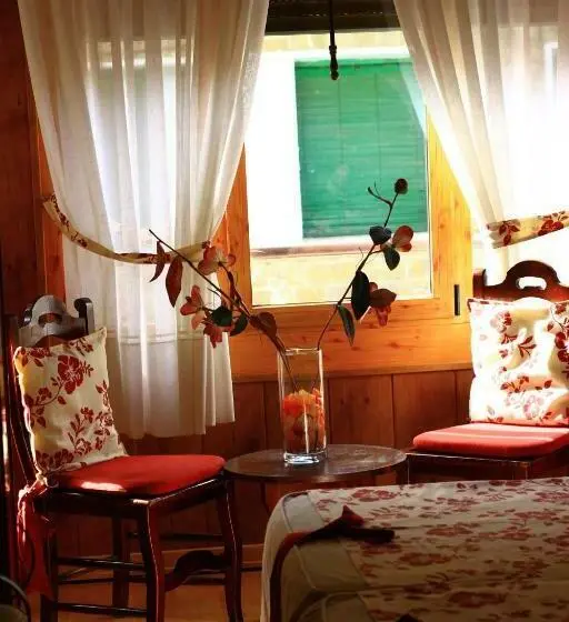 اتاق استاندارد, Hostal Escartín