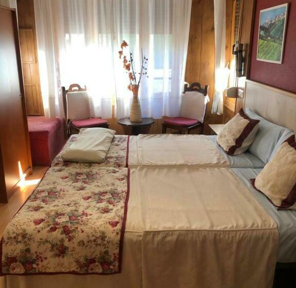 Номер Стандарт, Hostal Escartín