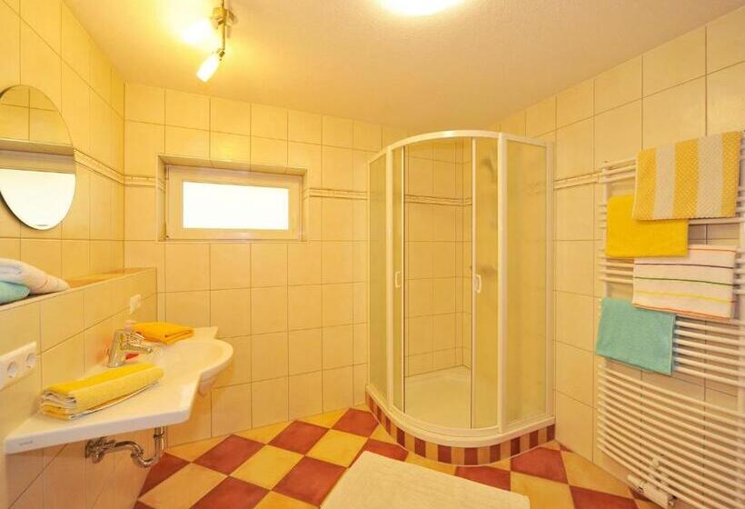 شقة غرفتين, Landhaus Ebner