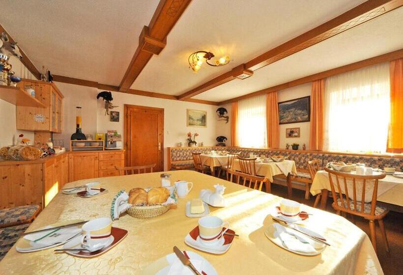 غرفة عائلية, Landhaus Ebner