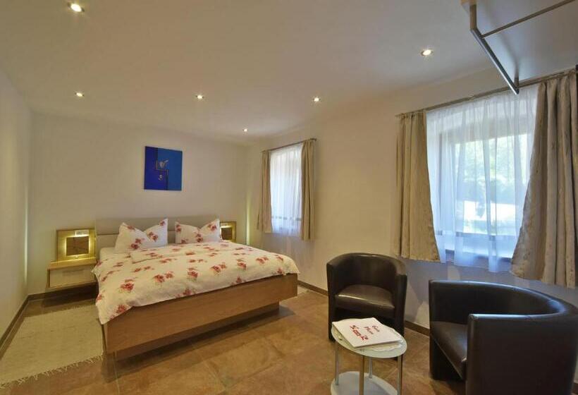 غرفة قياسية لذوى الاحتياجات الخاصة, Landhaus Ebner