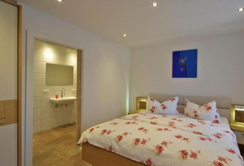 غرفة قياسية لذوى الاحتياجات الخاصة, Landhaus Ebner