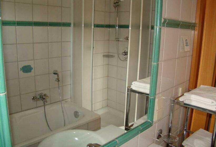 חדר משפחתי, Panoramahaus Steiner