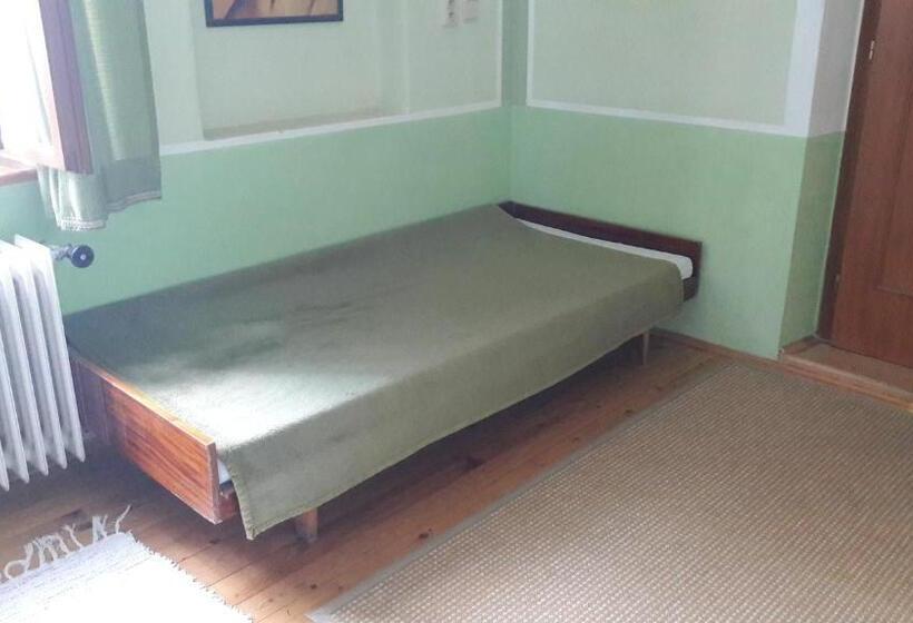 غرفة قياسية ثلاثية, Penzion Dora