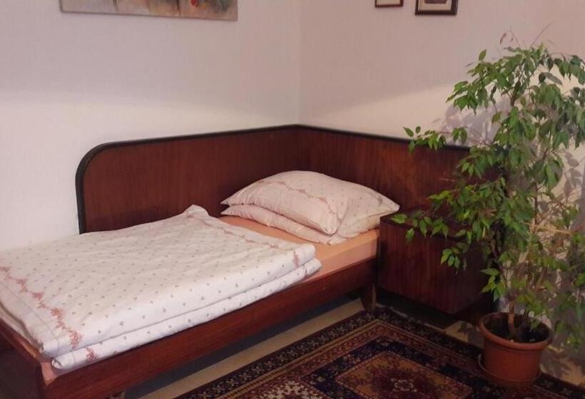 غرفة قياسية رباعية, Penzion Dora