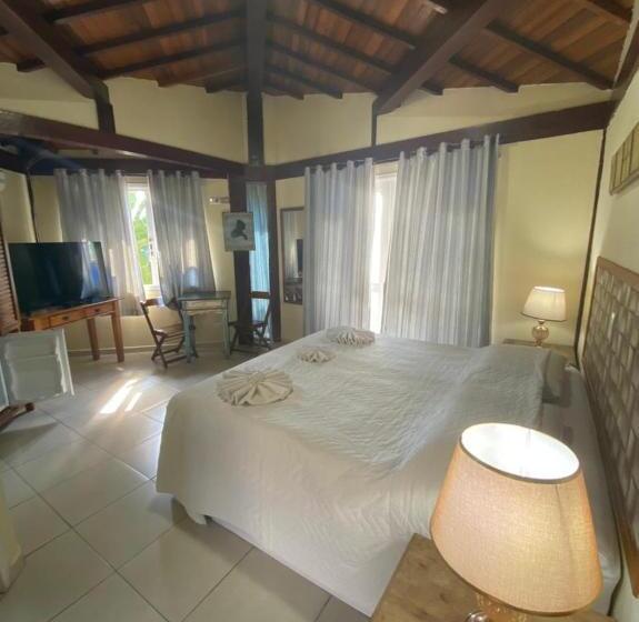 اتاق لوکس با بالکن و چشمانداز دریا, Pousada Bonns Ventos