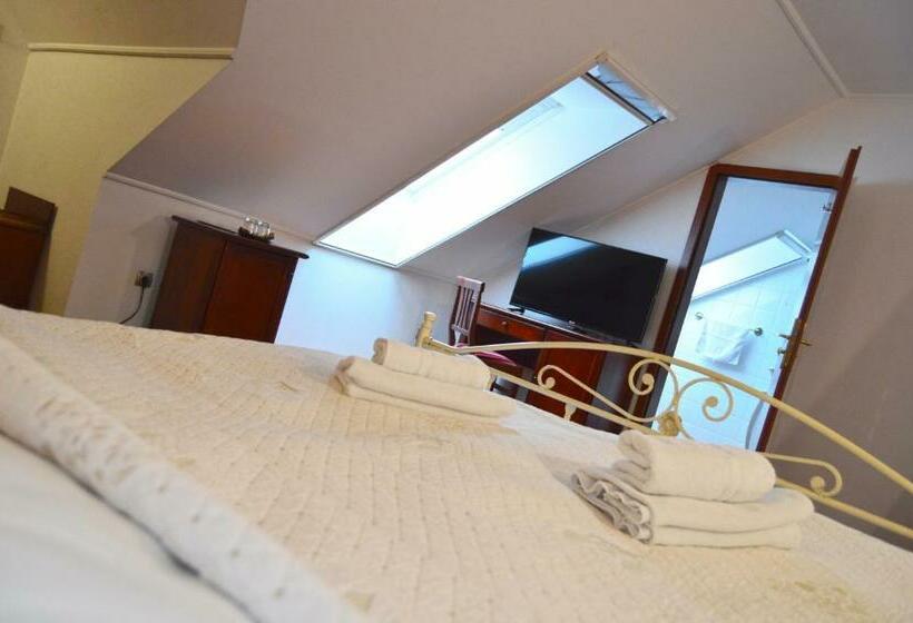 스탠다드 룸, Sebastian U Hoffera