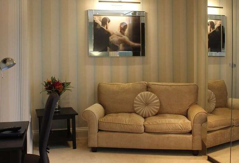 חדר סטודיו סטנדרד, The Keep Boutique