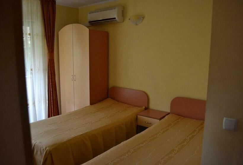 غرفة قياسية, Pension Coral