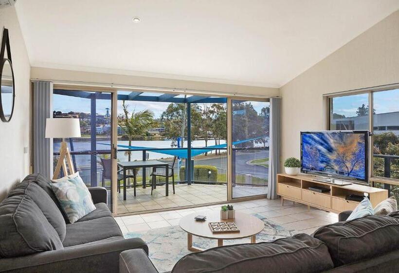 Апартаменты 3 Спальни, Sails Luxury Apartments Merimbula