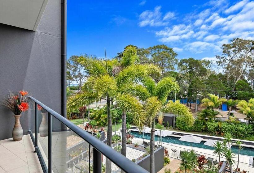 3 Bedroom Apartment Pool View, The Bay Apartments