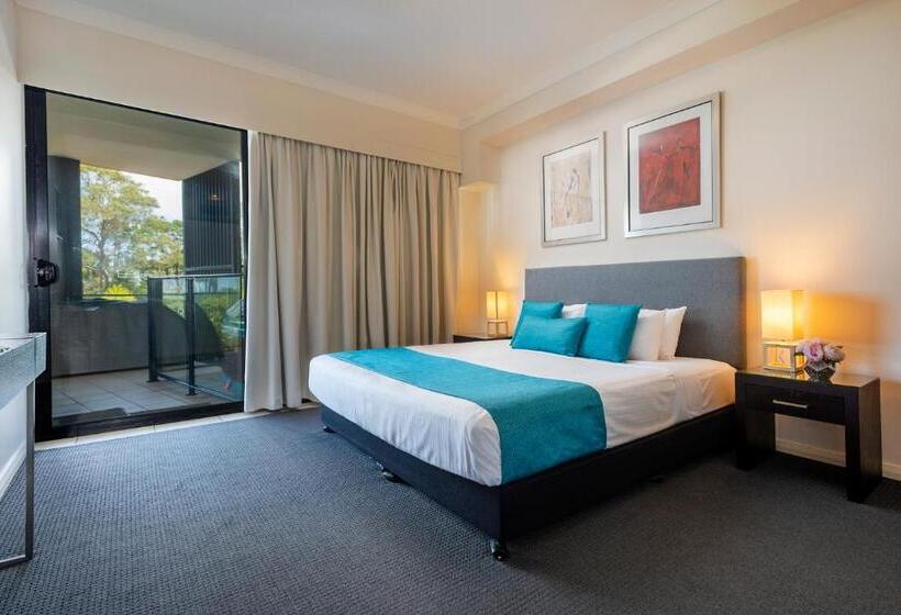 3 Bedroom Apartment Pool View, The Bay Apartments