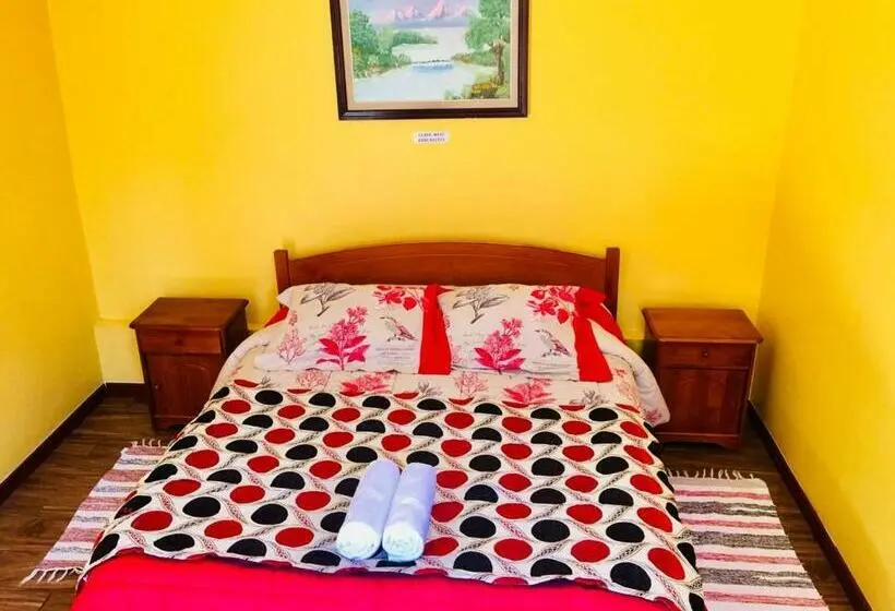 اتاق استاندارد با سرویس بهداشتی مشترک, Hostal Intipara