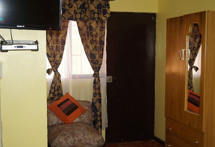 4 Bett Standardzimmer, Hostal Intipara