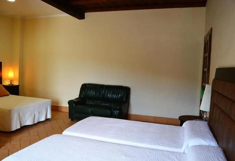 スタンダードトリプルルーム, Apartamentos Turísticos Hostal Los Alisos